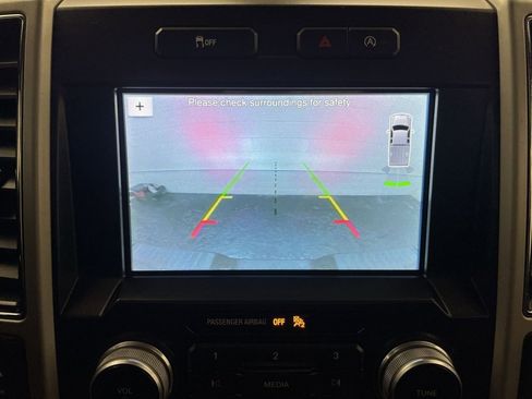 Used 2019 Ford F150 Lariat w/ Equipment Group 502A Luxury image 9