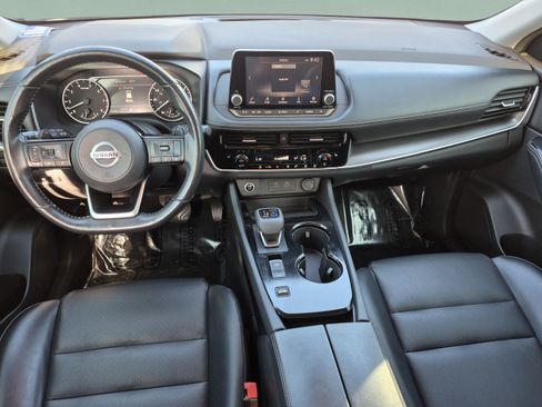 Certified 2021 Nissan Rogue SV w/ Premium Package FWD image 13