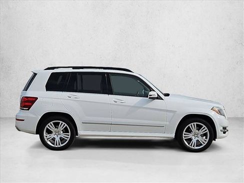 Used 2015 Mercedes-Benz GLK 350 4MATIC image 4
