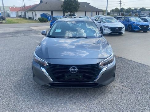 New 2025 Nissan Sentra SV image 9