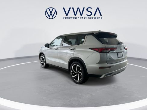 Used 2024 Mitsubishi Outlander SE FWD image 5