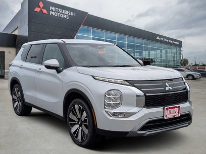 New 2025 Mitsubishi Outlander SE