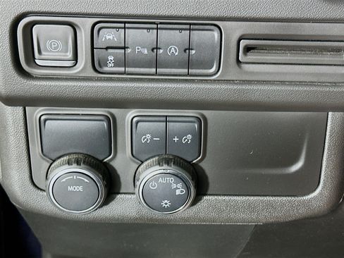 Used 2023 Chevrolet Tahoe LS RWD image 16