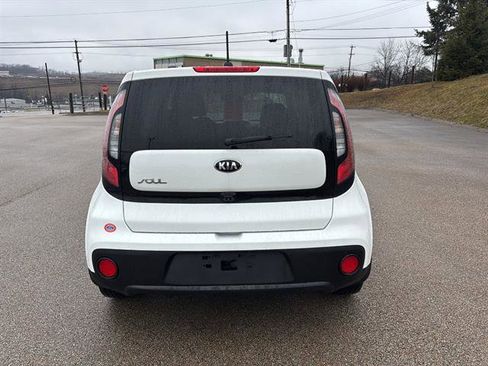 Used 2019 Kia Soul w/ Convenience Package image 3