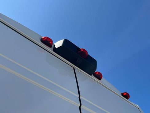 Used 2026 RAM ProMaster 2500 w/ Convenience Group FWD image 9
