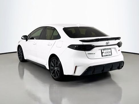 Used 2024 Toyota Corolla SE image 8