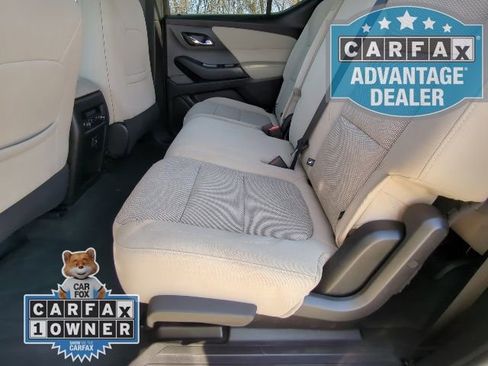 Used 2023 Chevrolet Traverse LS image 17