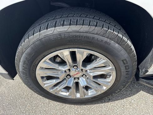 Used 2022 GMC Yukon Denali RWD image 11