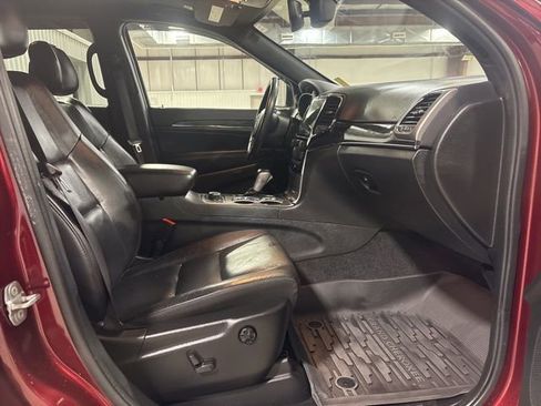Used 2022 Jeep Grand Cherokee Limited image 8