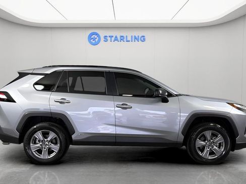 Used 2025 Toyota RAV4 LE AWD/4WD image 11