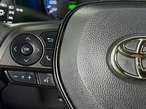 Used 2022 Toyota RAV4 LE AWD/4WD image 13