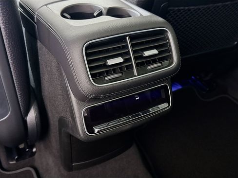New 2026 Mercedes-Benz GLS 450 4MATIC image 28