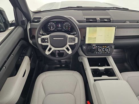 New 2026 Land Rover Defender 110 X-Dynamic SE AWD/4WD image 18