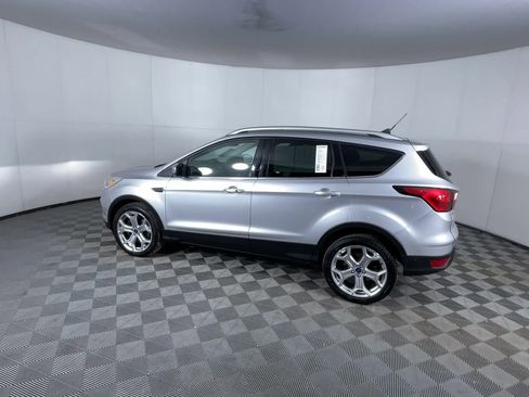 Used 2019 Ford Escape Titanium image 6