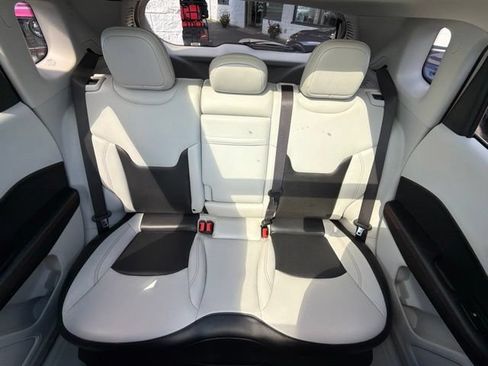 Used 2019 Jeep Compass Limited AWD/4WD image 16