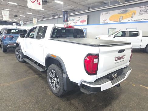 Used 2025 GMC Canyon AT4 w/ Technology Plus Package AWD/4WD image 4