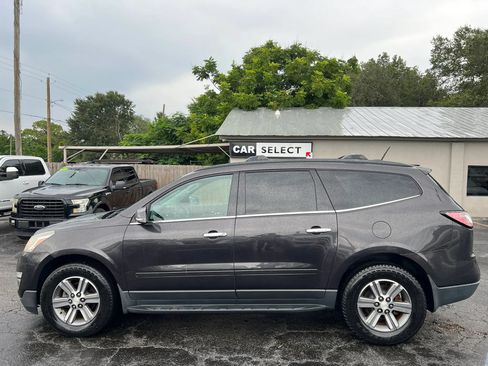 Used 2017 Chevrolet Traverse LT FWD image 8