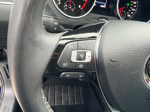 Used 2021 Volkswagen Tiguan SE AWD/4WD image 18