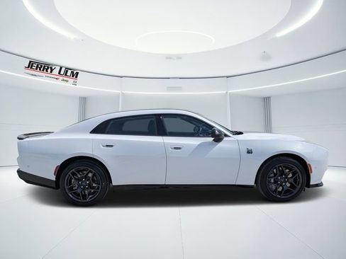 New 2026 Dodge Charger Scat Pack w/ Blacktop Package AWD/4WD image 2