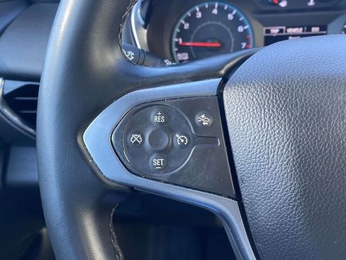 Used 2023 Chevrolet Traverse LT image 20