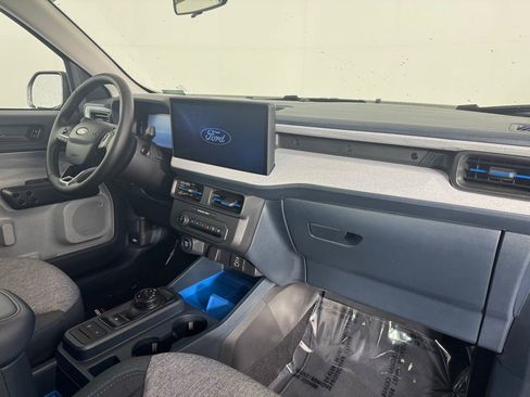 Used 2025 Ford Maverick XLT w/ XLT Luxury Package AWD/4WD image 37