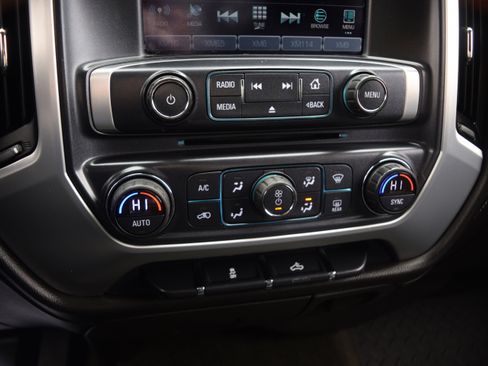 Used 2018 GMC Sierra 1500 SLE w/ SLE Value Package image 11