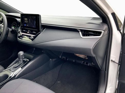 Used 2024 Toyota Corolla SE image 18