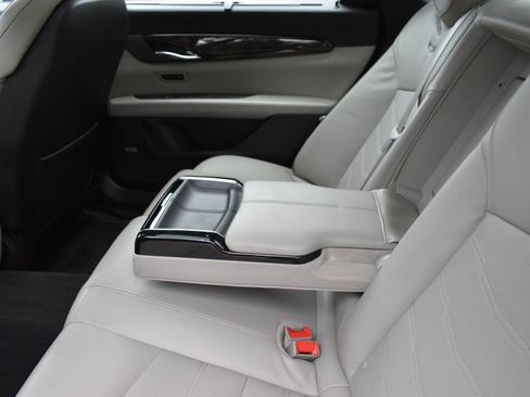 Used 2018 Cadillac CT6 Luxury AWD/4WD image 13