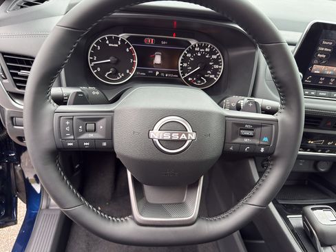 New 2026 Nissan Rogue SV image 16