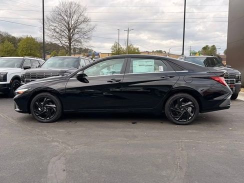 New 2026 Hyundai Elantra Sport FWD image 4