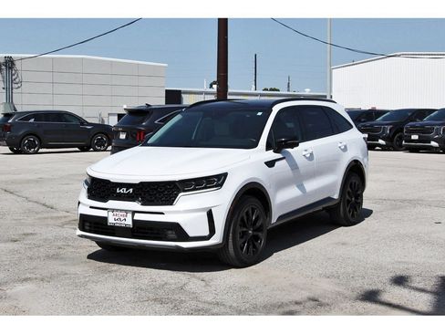 Certified 2023 Kia Sorento SX AWD/4WD image 7