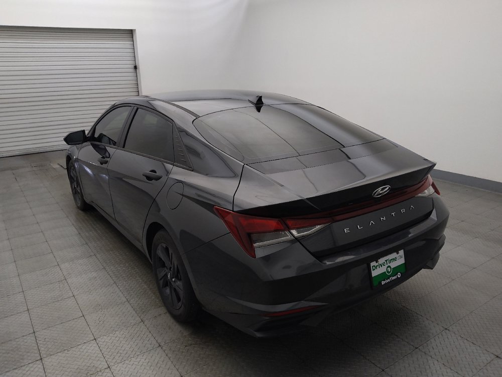 Used 2021 Hyundai Elantra SEL w/ Convenience Package FWD image 5