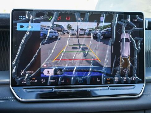 New 2026 Volkswagen Tiguan SE image 34