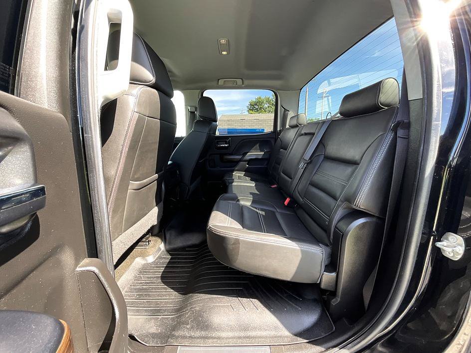 Used 2018 GMC Sierra 2500 Denali w/ Duramax Plus Package AWD/4WD image 34