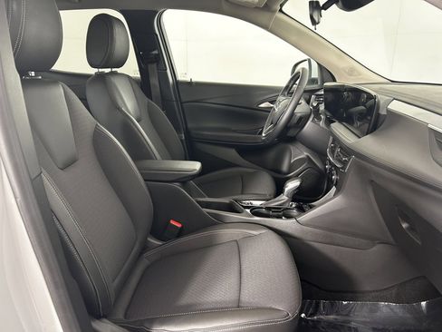 Used 2025 Buick Encore GX Preferred FWD image 10