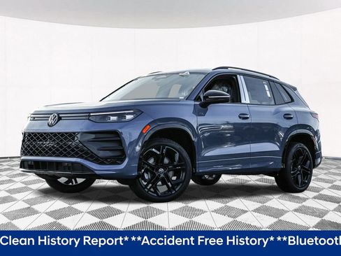 Used 2026 Volkswagen Tiguan SE R-Line AWD/4WD image 2