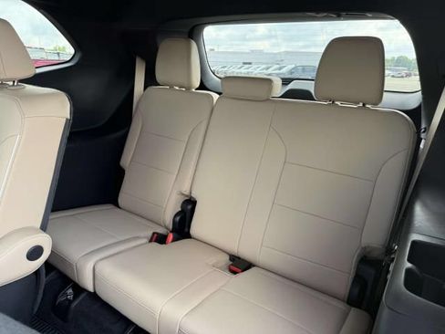 Used 2025 Buick Enclave Preferred w/ Trailering Package, 5000 lbs. FWD image 15
