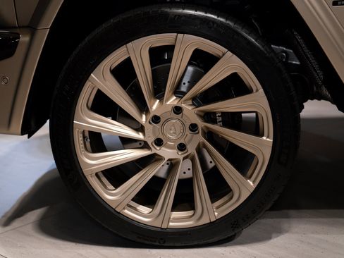 Used 2025 Mercedes-Benz G 63 AMG 4MATIC image 11