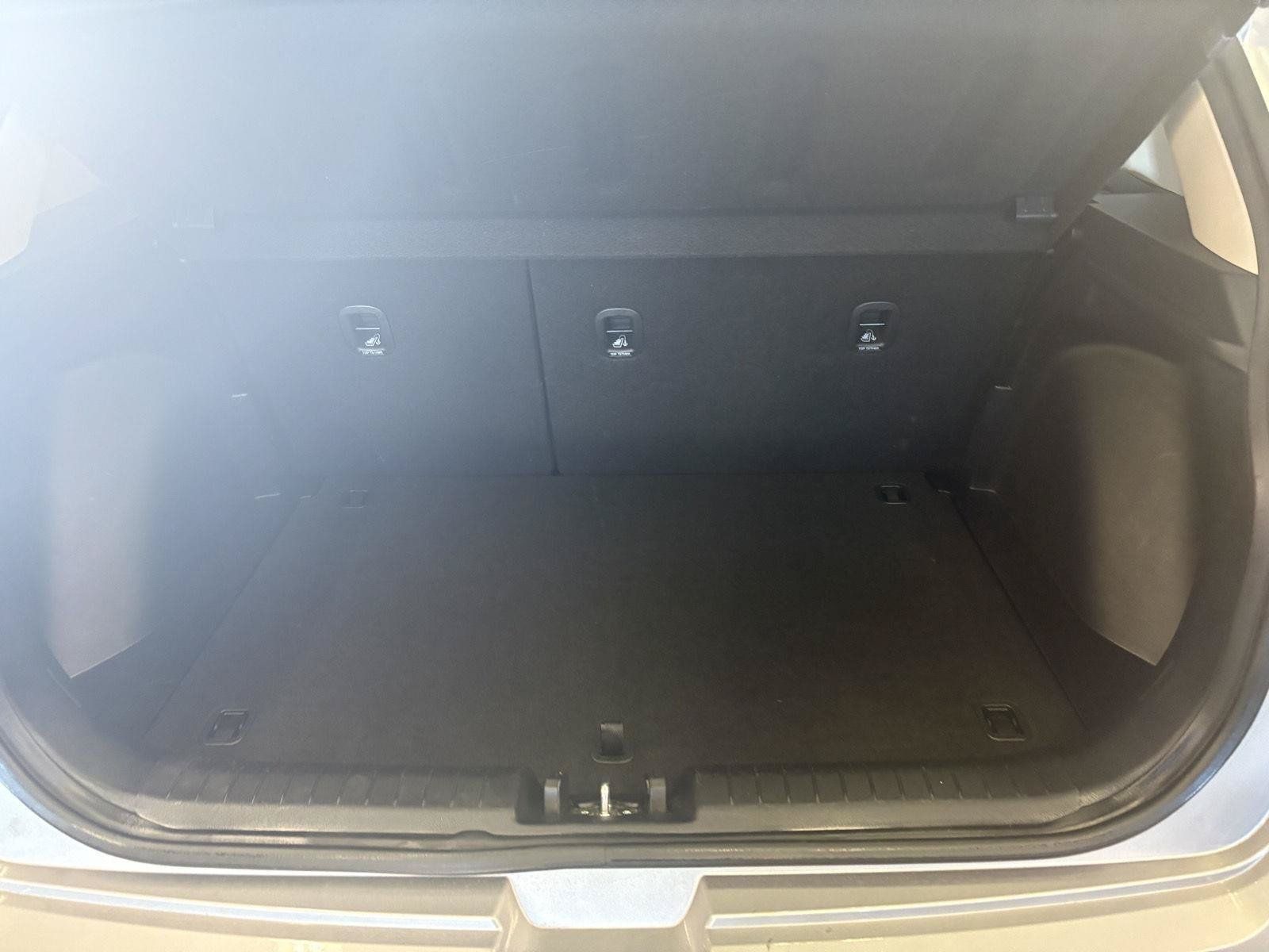 Used 2025 Hyundai Venue SEL FWD image 18