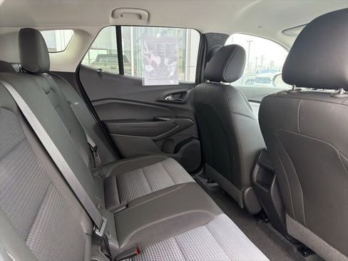 Used 2025 Chevrolet Trax LT w/ Driver Confidence Package image 25