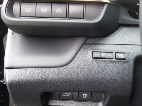 New 2026 Toyota Crown Signia image 37