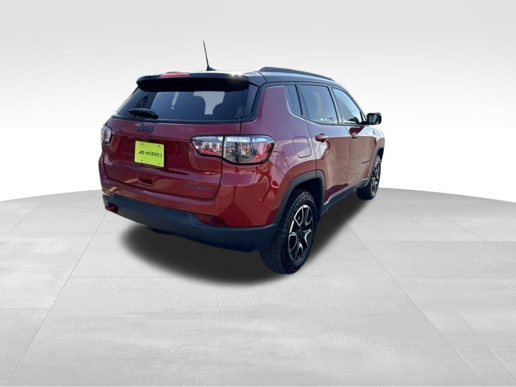 Used 2025 Jeep Compass Trailhawk AWD/4WD image 9
