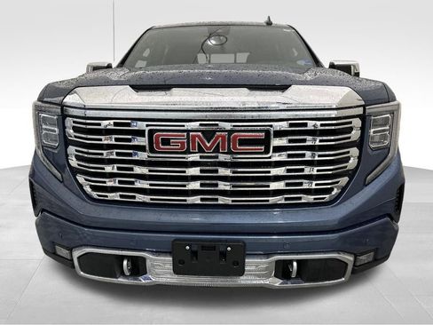Used 2024 GMC Sierra 1500 Denali w/ Technology Package AWD/4WD image 10