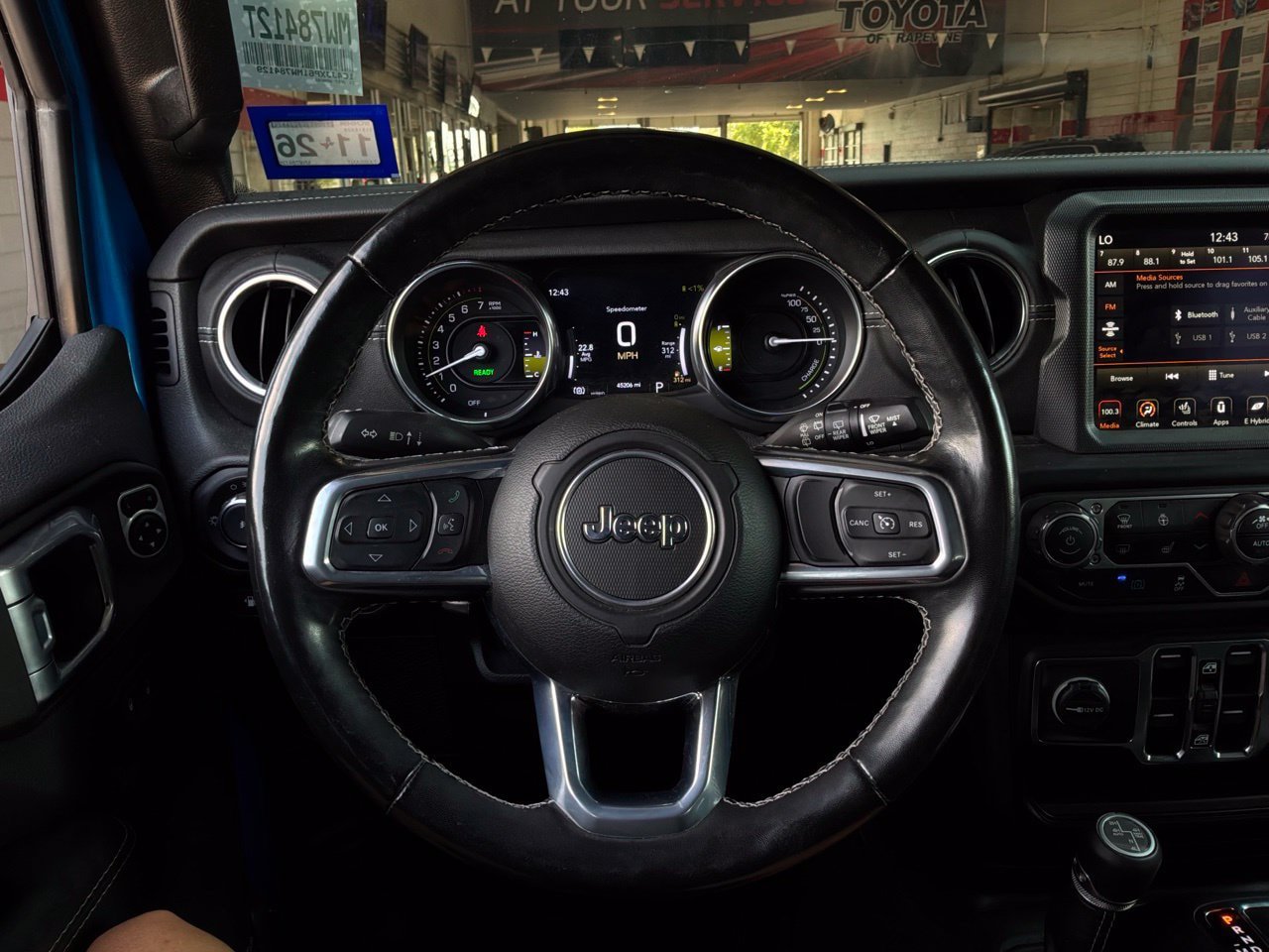 Used 2021 Jeep Wrangler Unlimited Sahara w/ Cold Weather Group AWD/4WD image 43