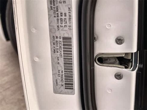 Used 2018 Chrysler 300 S image 22