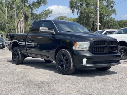 Used 2015 RAM 1500 Express RWD image 10