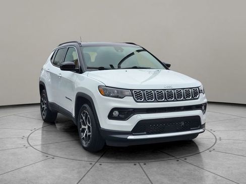 Certified 2024 Jeep Compass Limited image 14