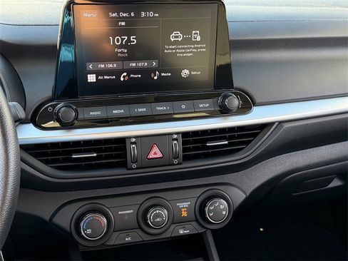Used 2024 Kia Forte LXS w/ LXS Technology Package image 19