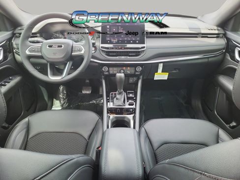 New 2026 Jeep Compass Latitude image 10