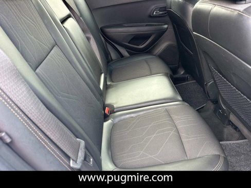 Used 2017 Chevrolet Trax LT w/ LT Convenience Package image 15